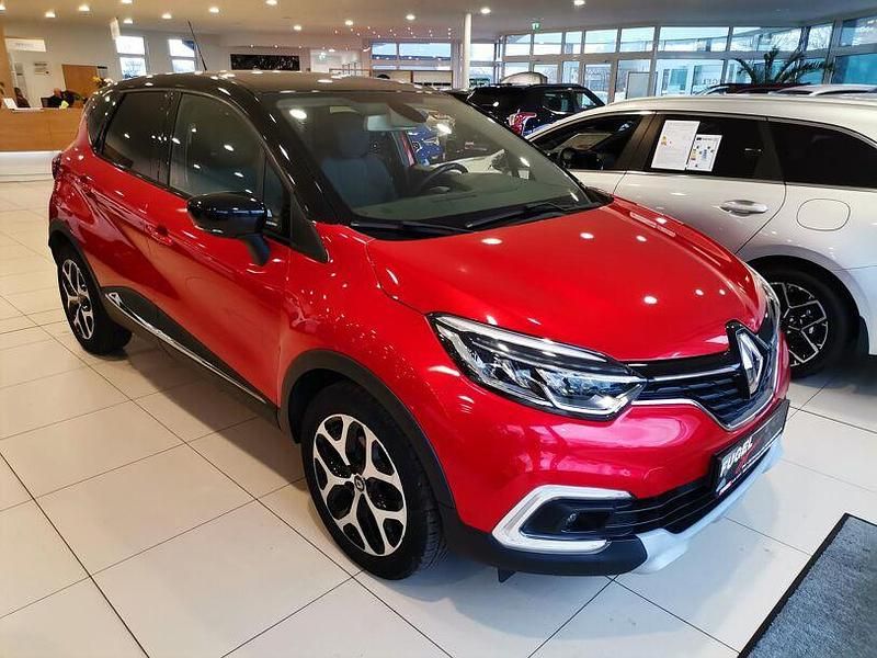 Gebraucht Renault Captur Collection 150 PS (110 kW) 2019 Rot nnp + schwarz gne SUV