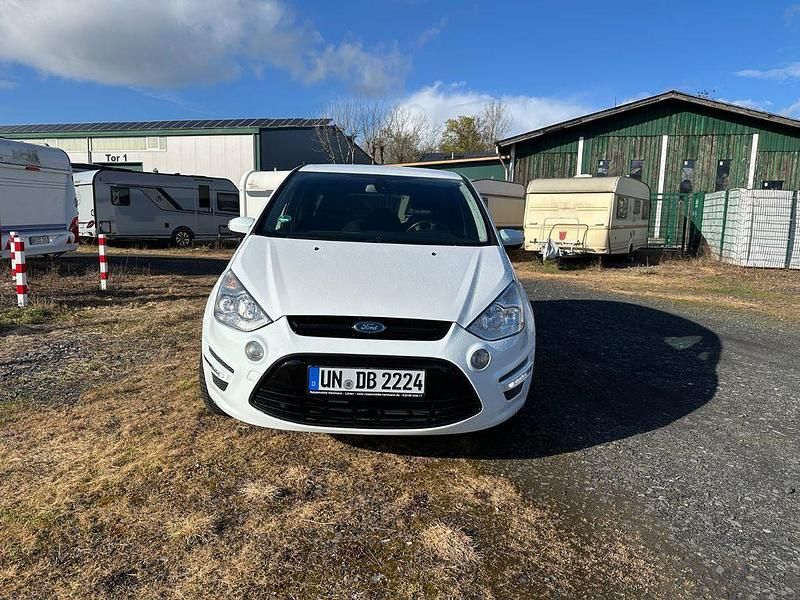 Gebraucht Ford S-MAX Titanium 160 PS (117 kW) 2011 Weiß Van / Kleinbus