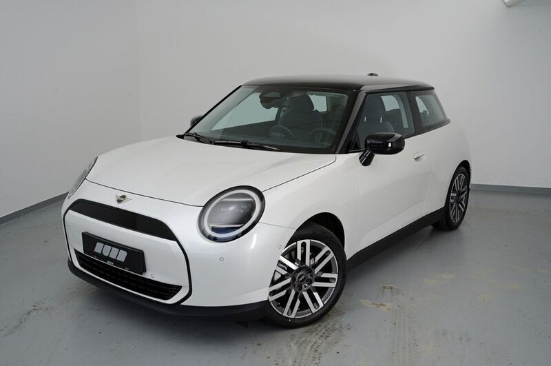 Second-hand Mini Cooper 135 kW (184 CP) 2025 Alb Hatchback
