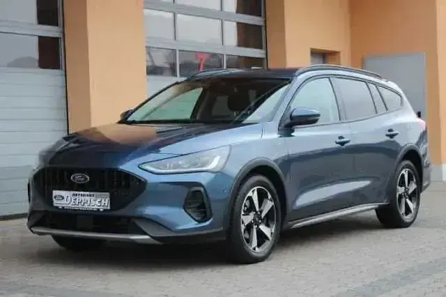 Second-hand Ford Focus Active 125 CP (91 kW) 2023 Albastru Berlinǎ