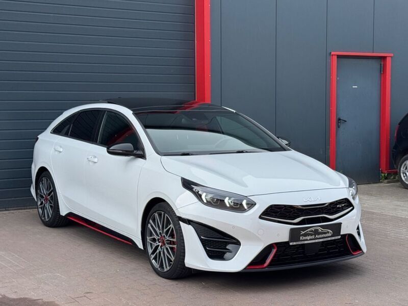 Weiß Gebraucht 2022 Kia ProCeed GT Kleinwagen | 25.990 € (Superpreis) - Bild 1/4