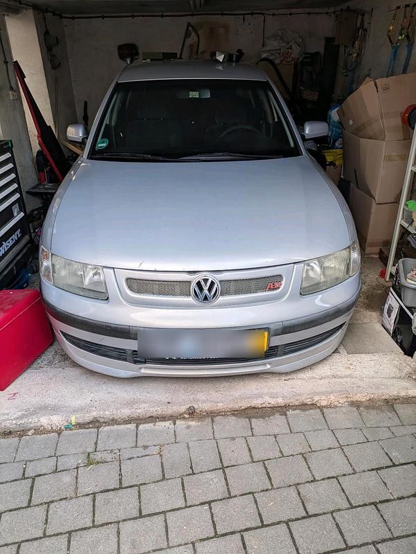 Silber Gebraucht 1997 VW Passat Limousine | 600 € (Guter Preis) - Bild 1/4