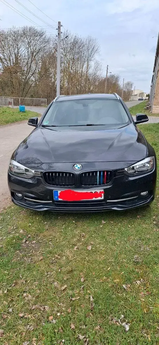 Gebraucht BMW 320 Sport Line 184 PS (135 kW) 2016 Schwarz Kombi