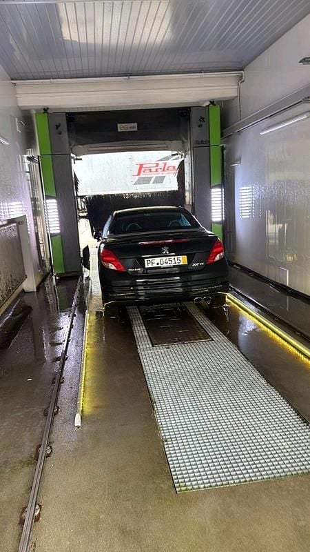 Gebraucht Peugeot 207 CC Platinum 120 PS (88 kW) 2011 Schwarz Cabrio