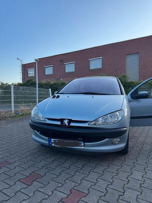 Blau Gebraucht 2004 Peugeot 206 Kleinwagen | 800 € (Guter Preis) - Bild 1/4