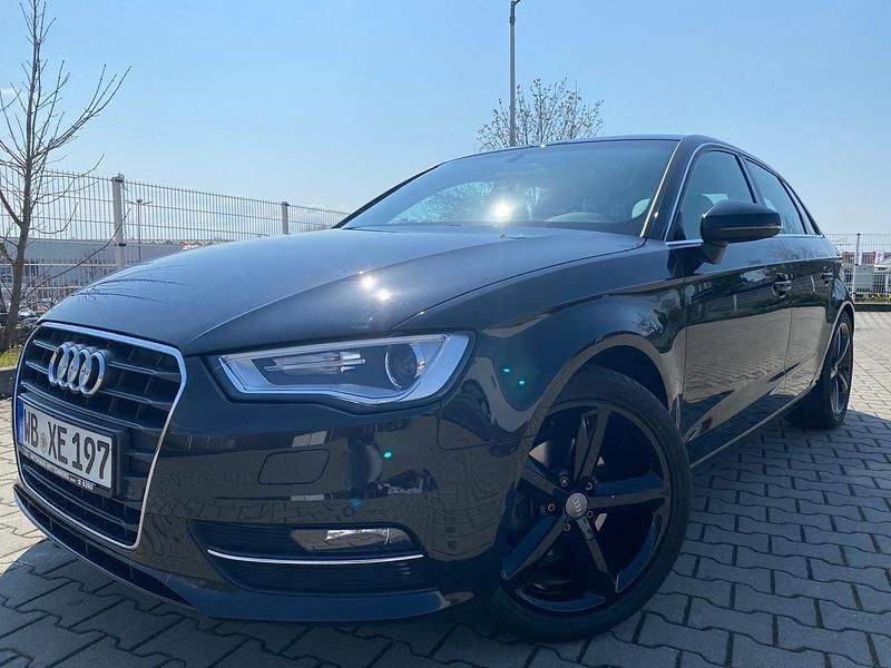 Schwarz Gebraucht 2013 Audi A3 Kombi | 7.999 € (Guter Preis) - Bild 1/4