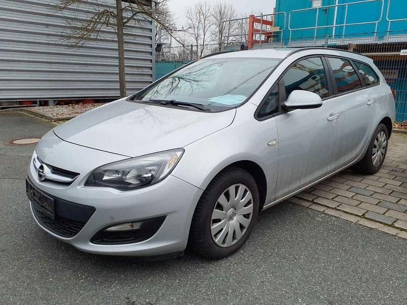 Gebraucht Opel Astra Edition 140 PS (102 kW) 2015 Silber Kombi
