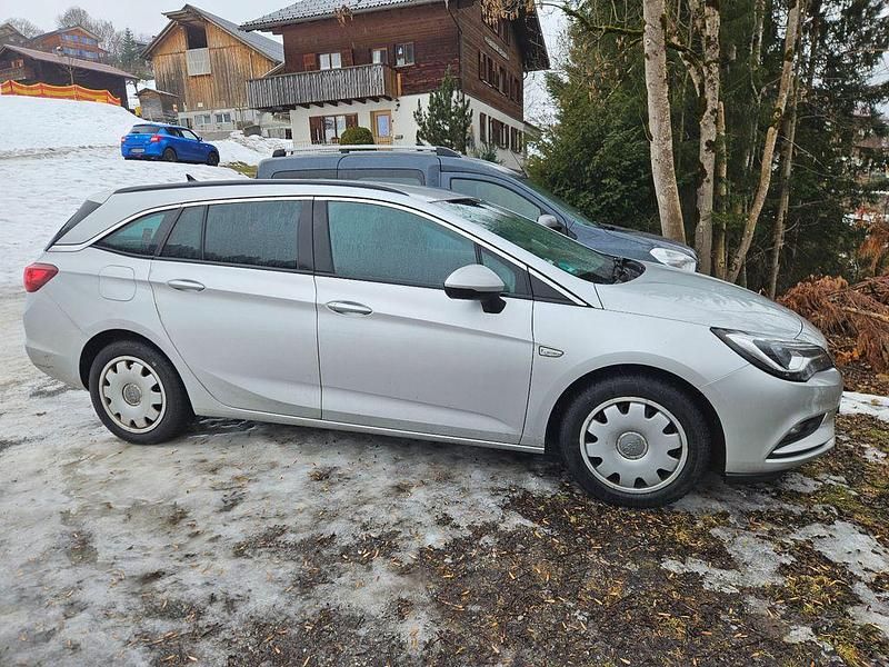 Usata Opel Astra 110 CV (80 kW) 2017 Argento Station wagon
