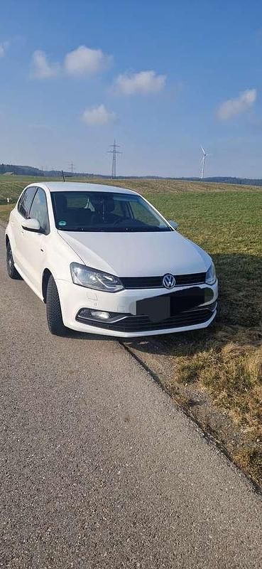 Gebraucht VW Polo LOUNGE 90 PS (66 kW) 2015 Limousine