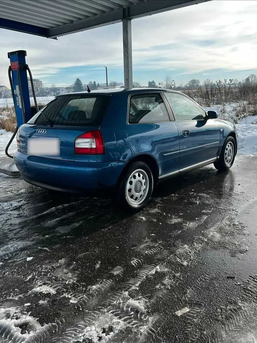 Gebraucht Audi A3 101 PS (74 kW) 2001 Blau Kleinwagen