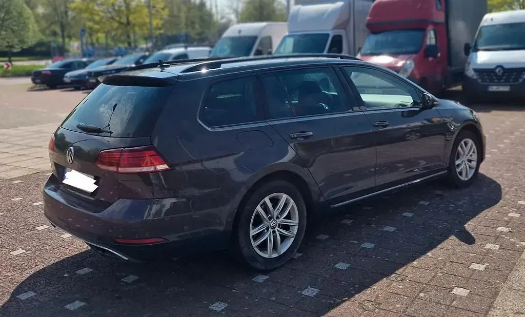 Gebraucht VW Golf VII Comfortline 150 PS (110 kW) 2019 Grau Kombi