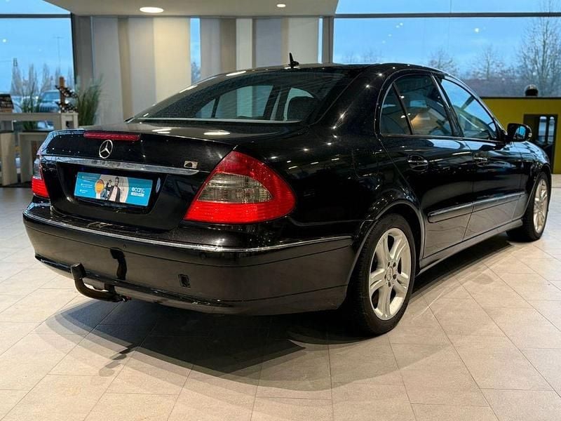 Gebraucht Mercedes E420 314 PS (230 kW) 2007 Schwarz Limousine