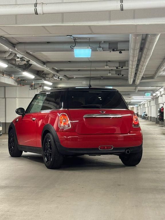 Gebraucht Mini Cooper 122 PS (89 kW) 2011 Rot Kleinwagen