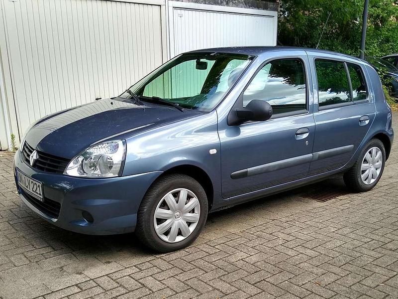 Gebraucht Renault Clio II Authentique 58 PS (42 kW) 2010 Blau Limousine