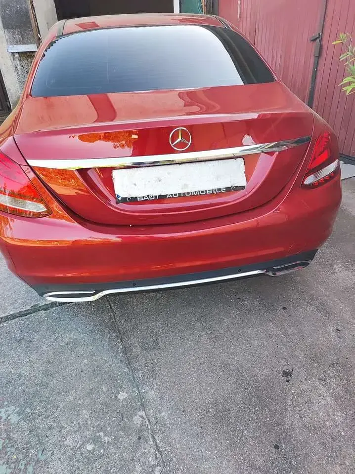 Gebraucht Mercedes C200 184 PS (135 kW) 2017 Rot Limousine