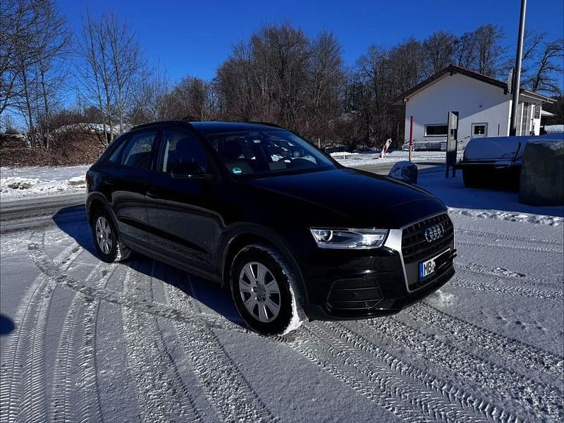 Schwarz Gebraucht 2016 Audi Q3 SUV | 14.000 € (Fairer Preis) - Bild 1/4