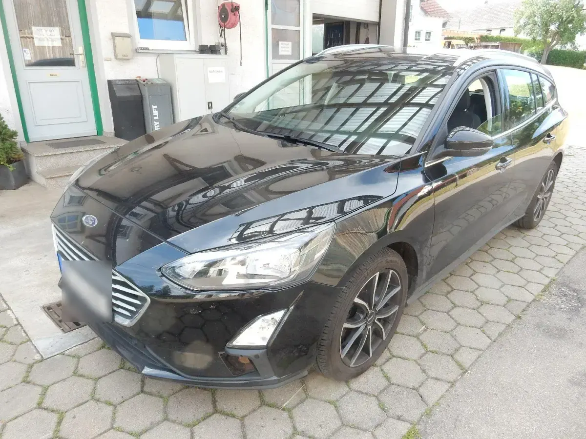Gebraucht Ford Focus 101 PS (74 kW) 2022 Schwarz Kombi