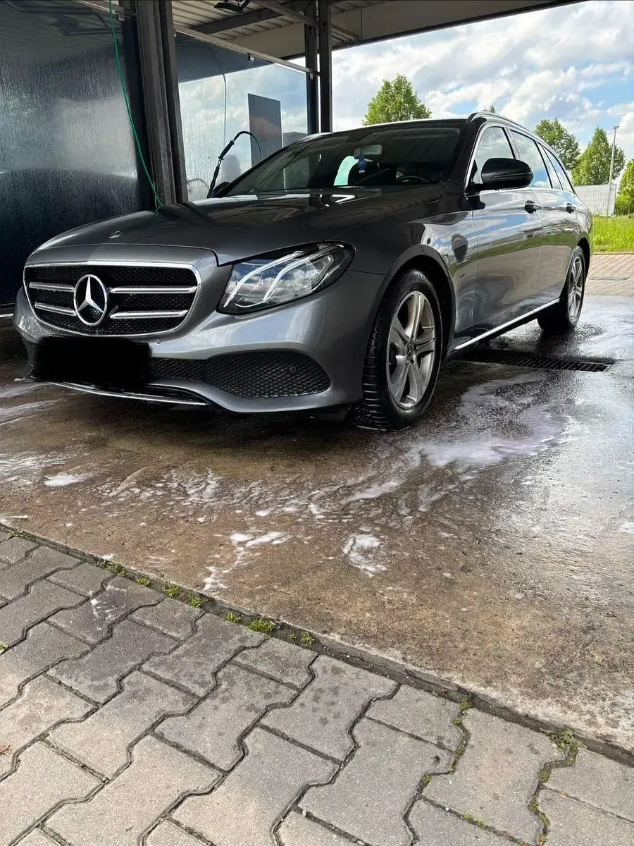 Gebraucht Mercedes E200 150 PS (110 kW) 2019 Grau Kombi