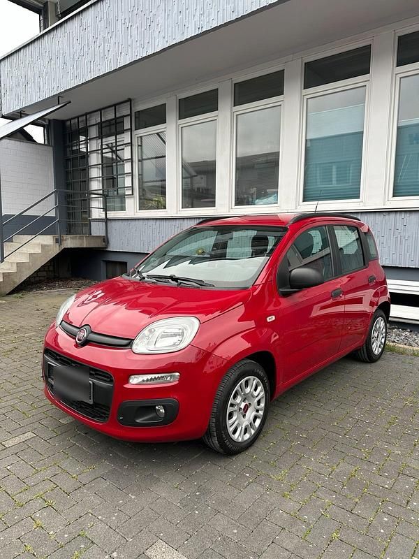 Rot Gebraucht 2016 Fiat Panda Kleinwagen | 5.990 € (Fairer Preis) - Bild 1/4
