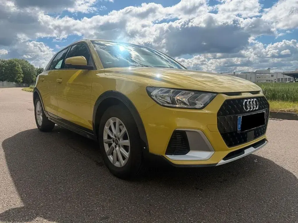 Gebraucht Audi A1 Comfort 110 PS (80 kW) 2022 Gelb SUV