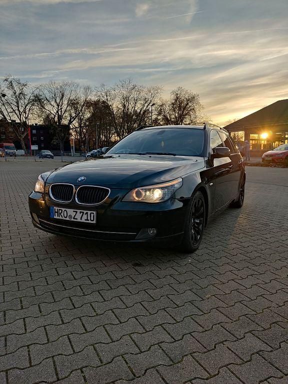 Gebraucht BMW 520 177 PS (130 kW) 2008 Schwarz Kombi
