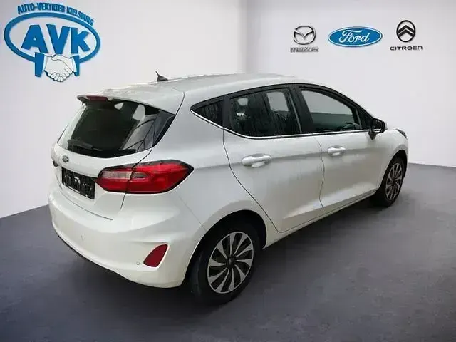 Gebraucht Ford Fiesta Titanium 75 PS (55 kW) 2023 Weiß Kleinwagen
