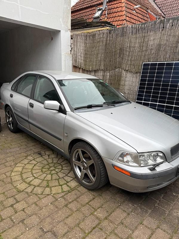Gebraucht Volvo S40 115 PS (84 kW) 2001 Silber Limousine