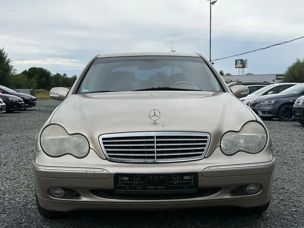 Gebraucht Mercedes C180 143 PS (105 kW) 2003 Beige Limousine
