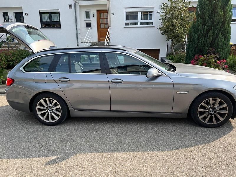 Gebraucht BMW 520 184 PS (135 kW) 2012 Grau Kombi