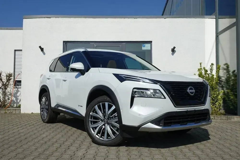 Neu Nissan X-Trail Tekna+ 213 PS (156 kW) 2025 Weiß SUV