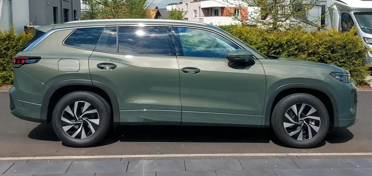 Gebraucht VW Tayron Life 150 PS (110 kW) 2025 Grün SUV