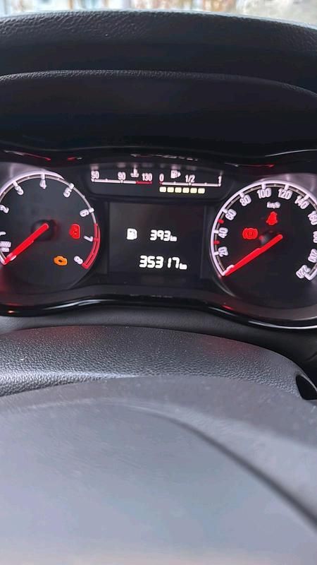 Second-hand Opel Karl 75 CP (55 kW) 2017 Negru Hatchback