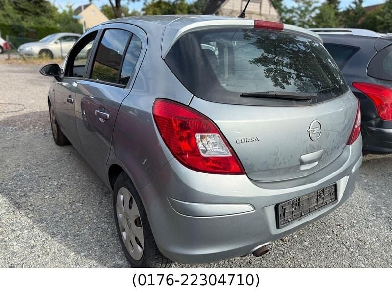 Gebraucht Opel Corsa Satellite 87 PS (63 kW) 2011 Silber Kleinwagen
