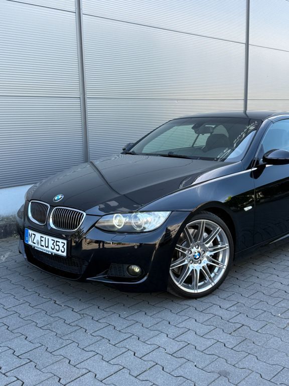 Schwarz Gebraucht 2007 BMW 330 Cabriolet M Sport Cabrio | 10.990 € (Fairer Preis) - Bild 1/4