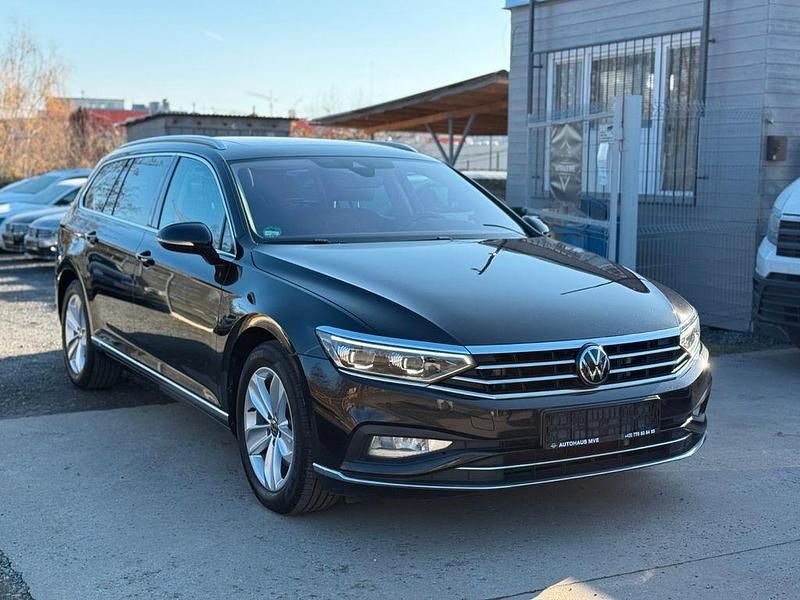 Gebraucht VW Passat Elegance 200 PS (147 kW) 2022 Schwarz Limousine