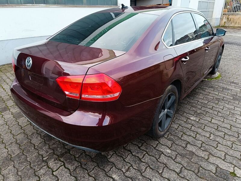 Gebraucht VW Passat 170 PS (125 kW) 2014 Limousine