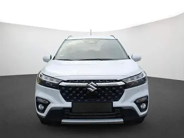 Gebraucht Suzuki SX4 S-Cross Comfort 110 PS (80 kW) 2025 Cool white pearl met SUV