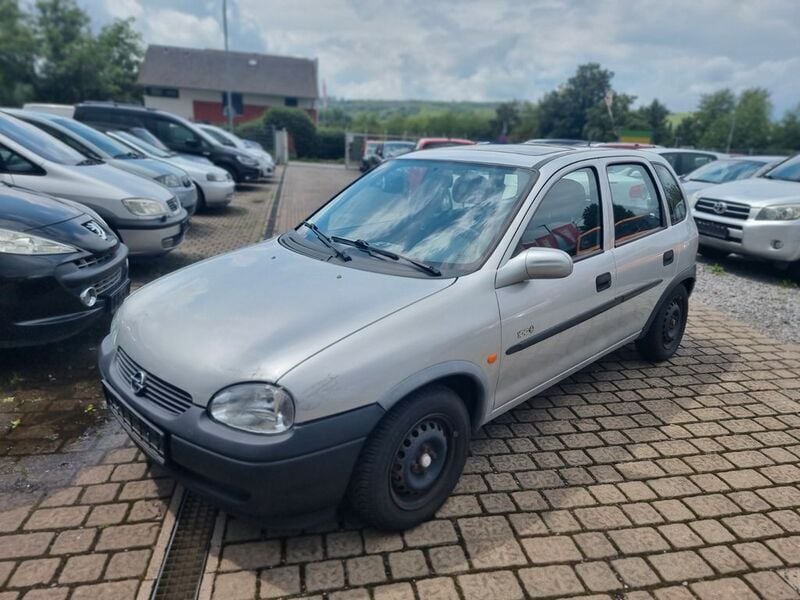 Gebraucht Opel Corsa 90 PS (66 kW) 1999 Silber Kleinwagen