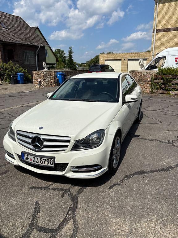 Gebraucht 2012 Mercedes C180 Limousine | 9.000 € (Guter Preis) - Bild 1/4