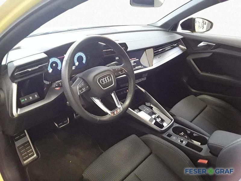 Gebraucht Audi A3 S-Line 150 PS (110 kW) 2023 Pythongelb metallic Limousine