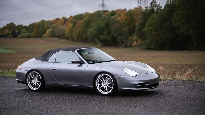 Grau Gebraucht 2002 Porsche 911 Carrera Cabriolet Cabrio | 27.996 € (Superpreis) - Bild 1/4