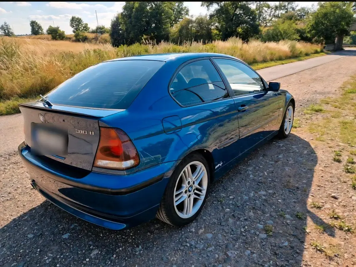 Gebraucht BMW 316 116 PS (85 kW) 2002 Blau Limousine