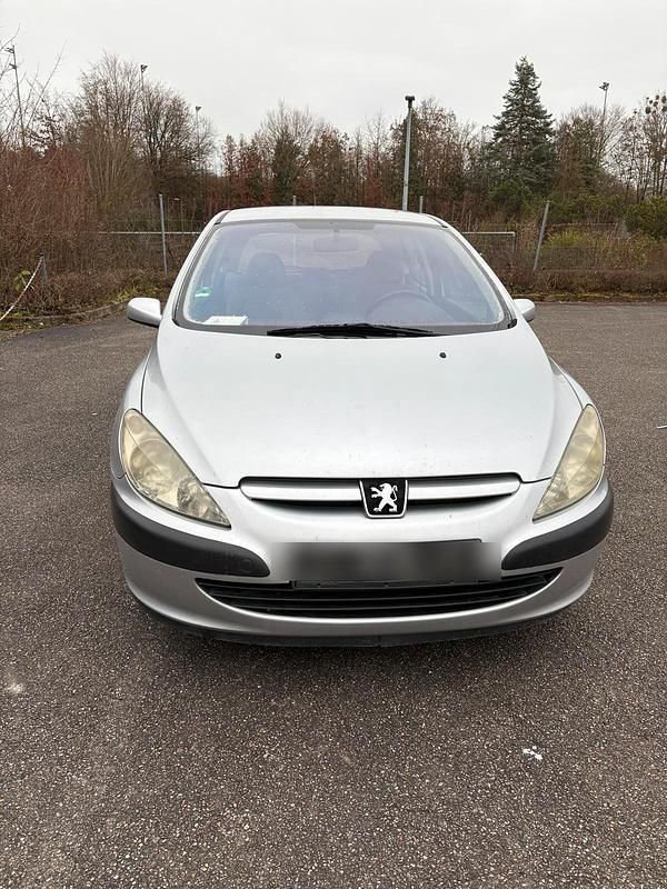 Silber Gebraucht 2002 Peugeot 307 Limousine | 550 € (Guter Preis) - Bild 1/4