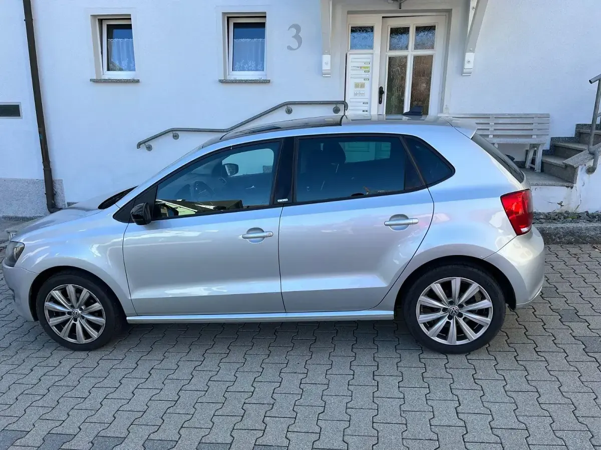 Gebraucht VW Polo 105 PS (77 kW) 2012 Silber Kleinwagen