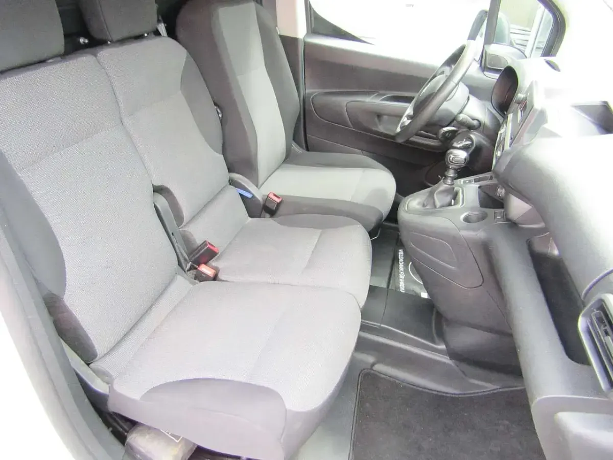 Gebraucht Citroën e-Berlingo PureTech 110 PS (80 kW) 2021 Weiß Van / Kleinbus