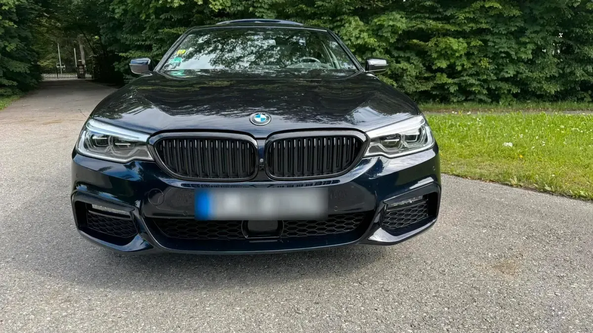 Gebraucht BMW 520 M Sport 190 PS (139 kW) 2019 Schwarz Limousine