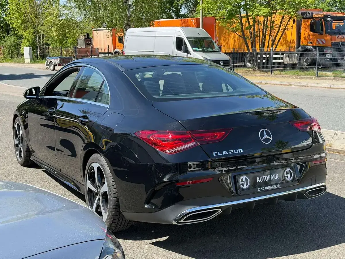 Gebraucht Mercedes CLA200 AMG line 163 PS (119 kW) 2022 Schwarz Coupé