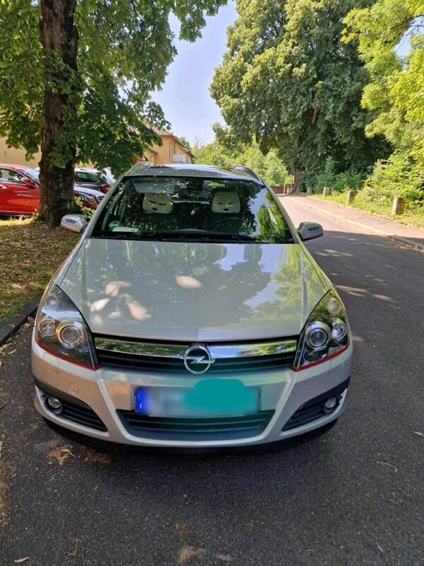 Silber Gebraucht 2006 Opel Astra Kombi | 3.000 € (Teuer) - Bild 1/4