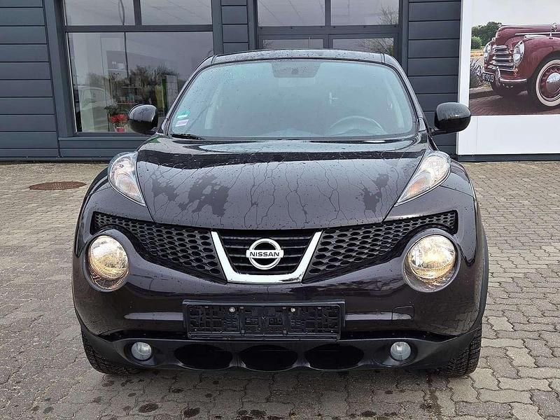 Gebraucht Nissan Juke Acenta 117 PS (86 kW) 2014 Violett/schwarz SUV