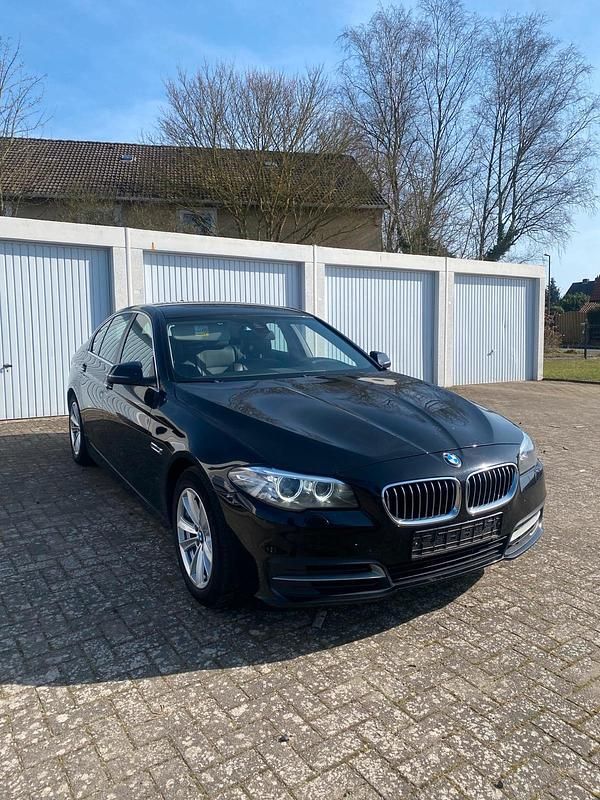 Gebraucht BMW 520 190 PS (139 kW) 2015 Schwarz Limousine